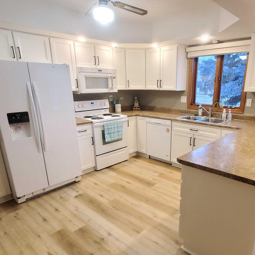 Kitchen 2 After Cabinet Refacing.