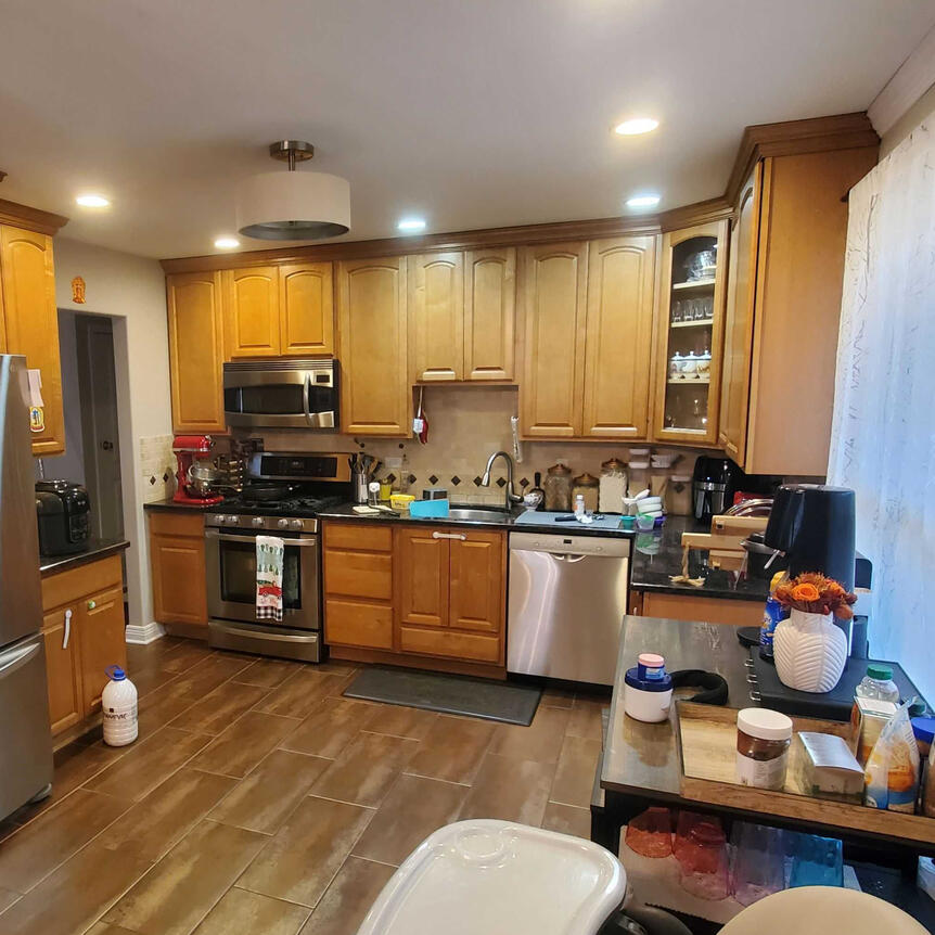 Kitchen 3 Before Cabinet Refacing.